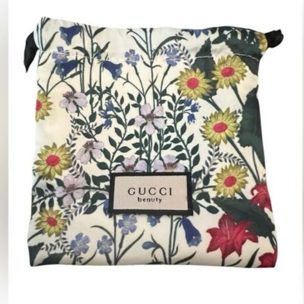 GUCCI hair scrunchies set and GUCCI pouch Hair Tie hair accessories GWP - Picture 9 of 9